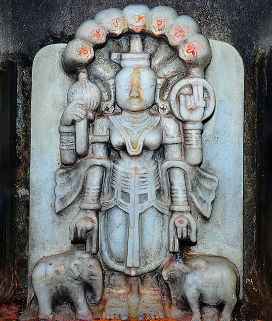 Ballaleshwar temple, Un 6