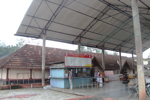 Villouth Shiva-Vishnu temple Pookottumpadam