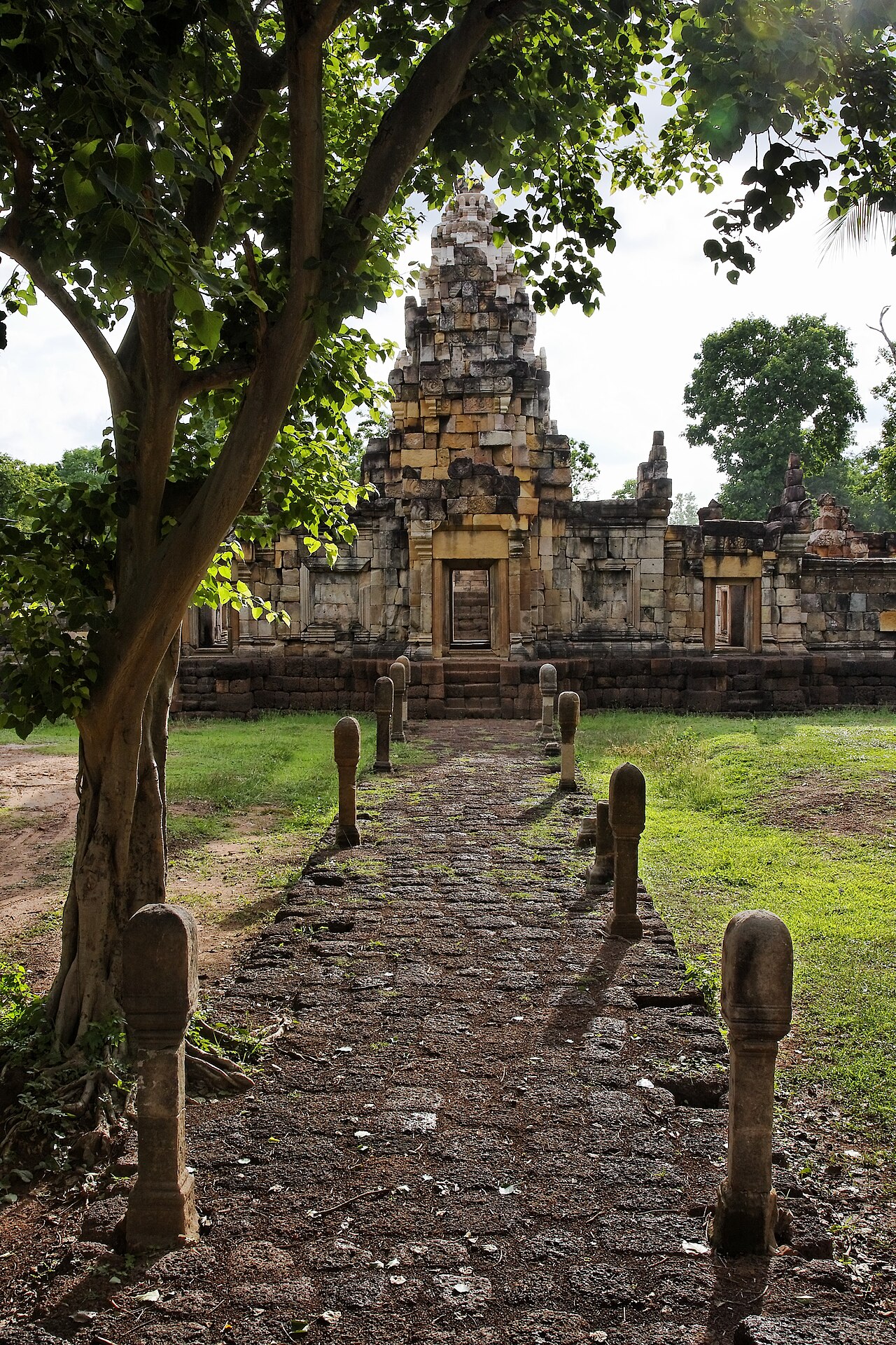 Sdok Kok Thom 12