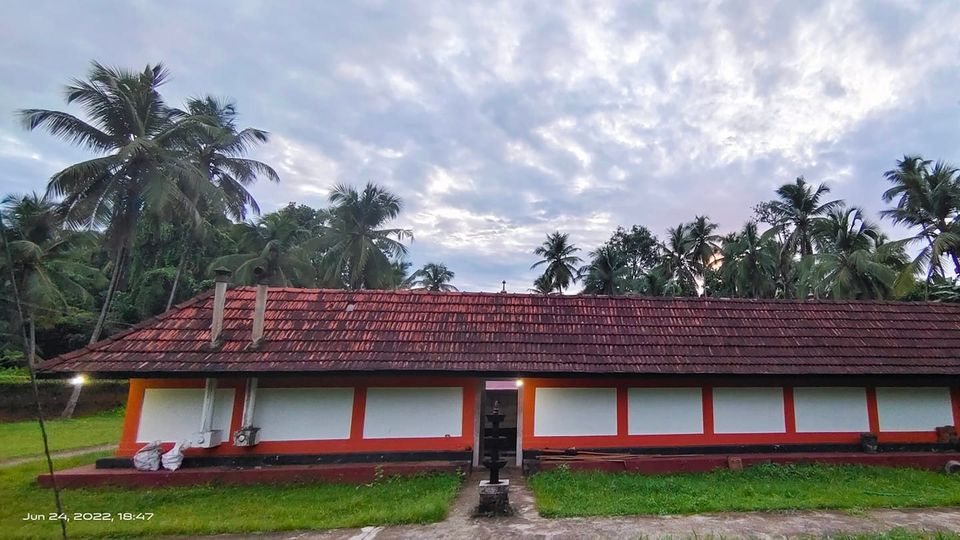 Pulamanthol Sri Rudra Dhanvantari Temple