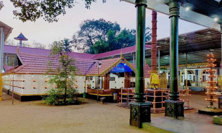 Kolathukara shiva temple