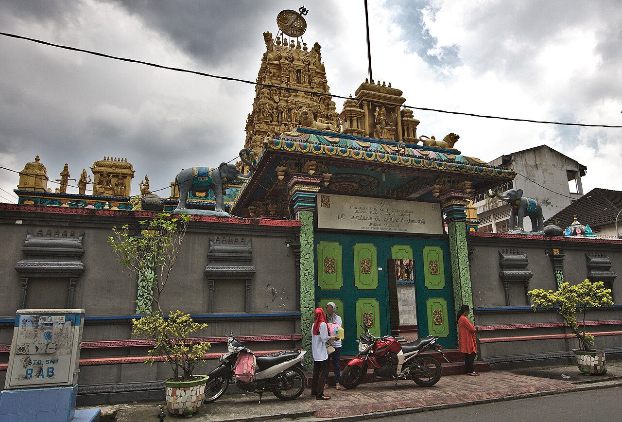 Shri Mariamman Temple Sunggal, Medan 6