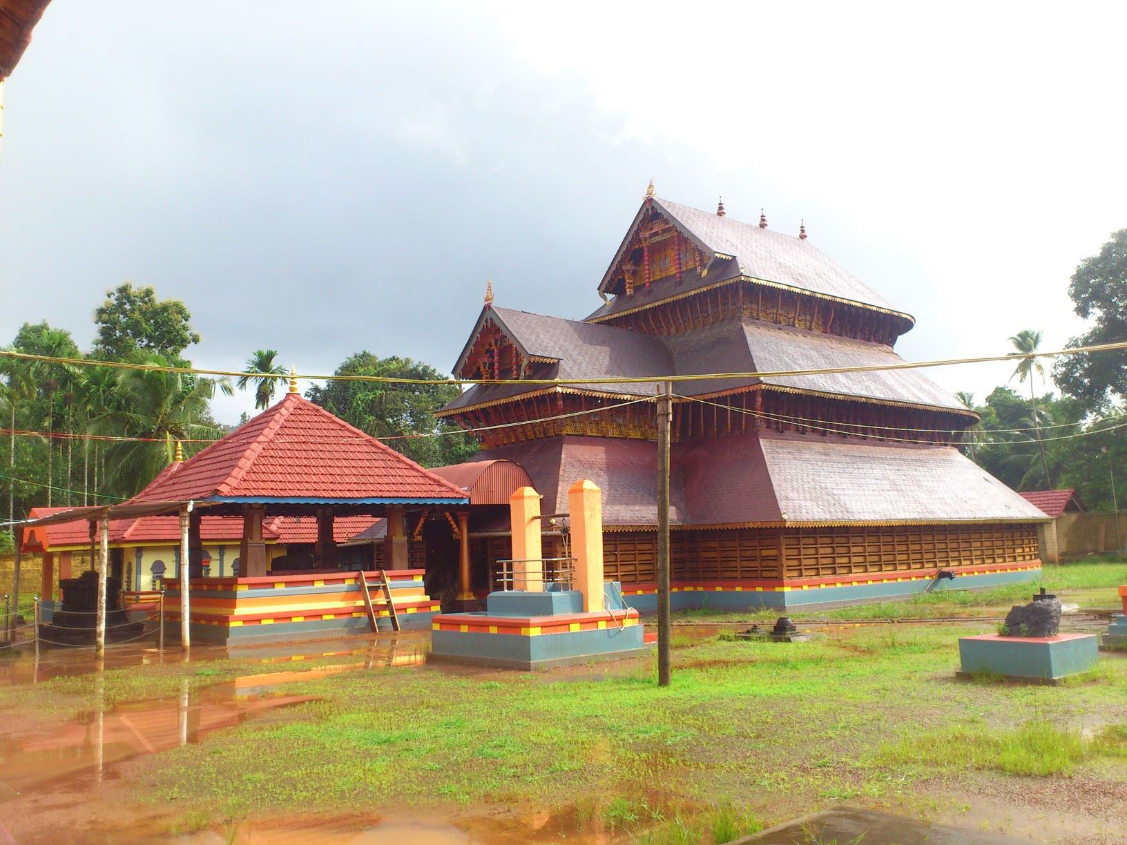 Adoor Mahalingeshwara Temple