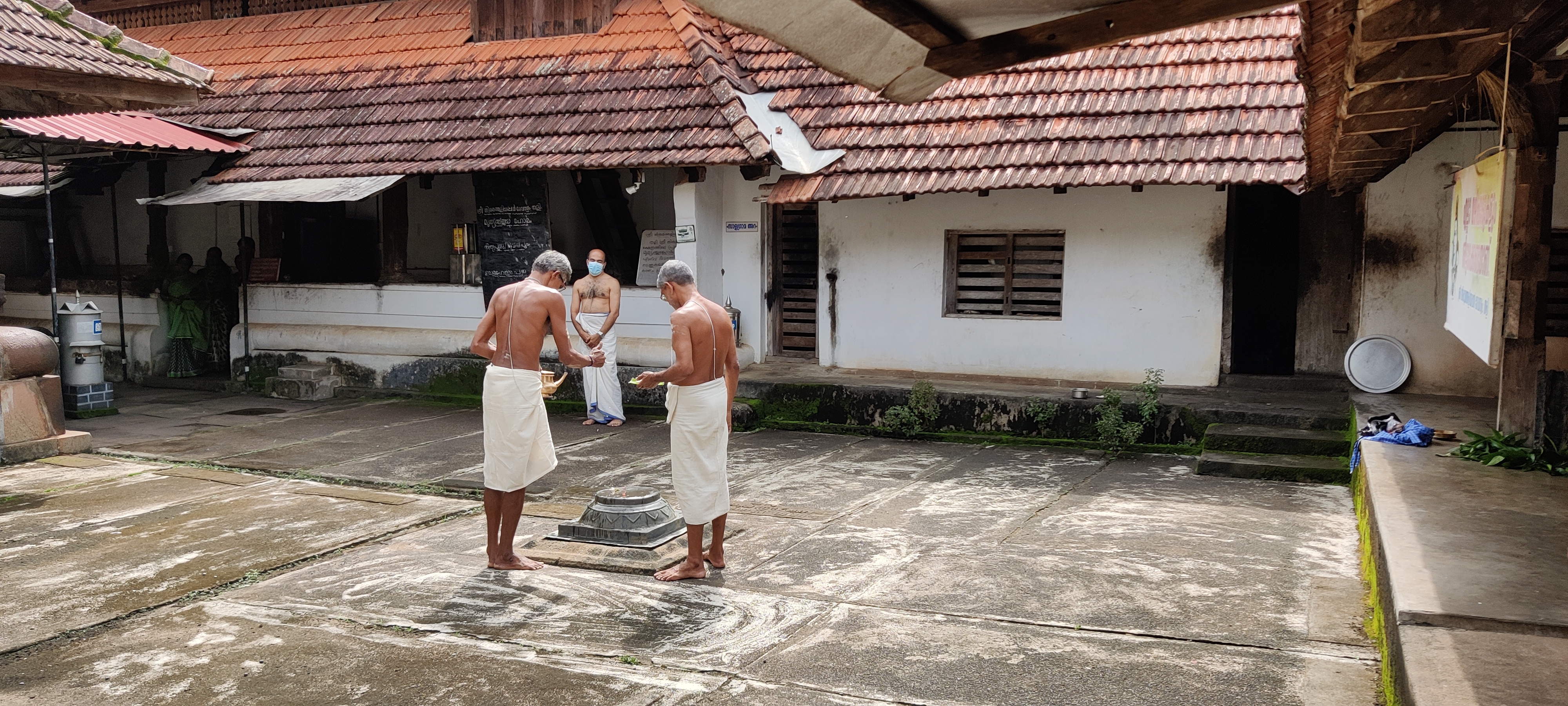 Thali Siva temple, Varavur 4