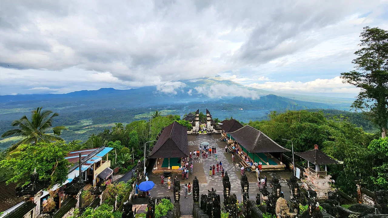 Pura Penataran Agung Lempuyang 6