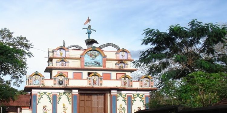 Thiruvanvandoor Mahaavishnu-Goshaala Krishnan Kshethram