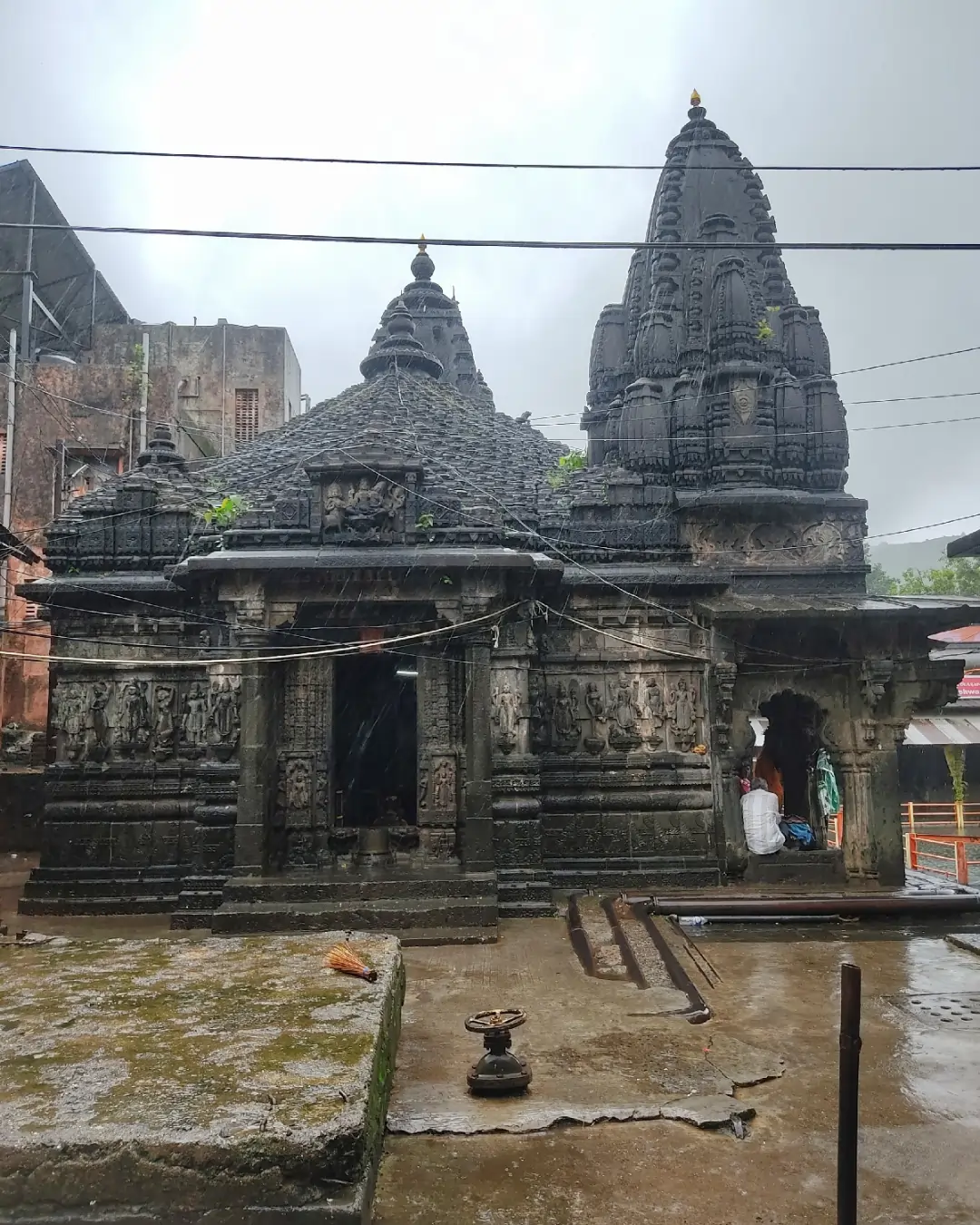 Kedareshwar Mandir