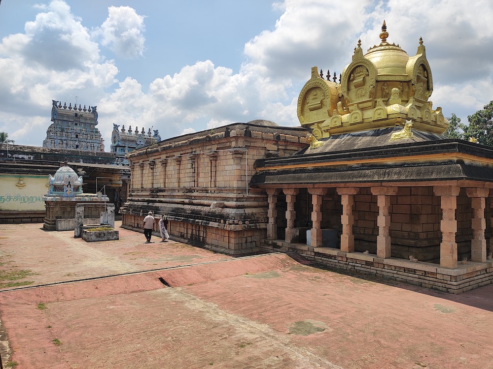 Veezhinathar Kovil, Thiruveezhimizhalai 4