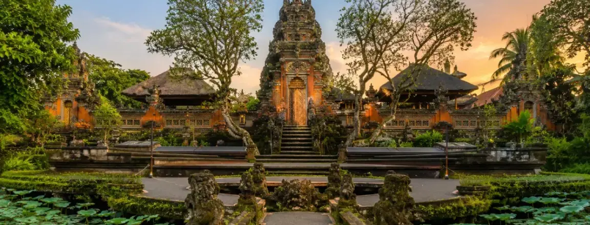 Pura Taman Saraswati 5