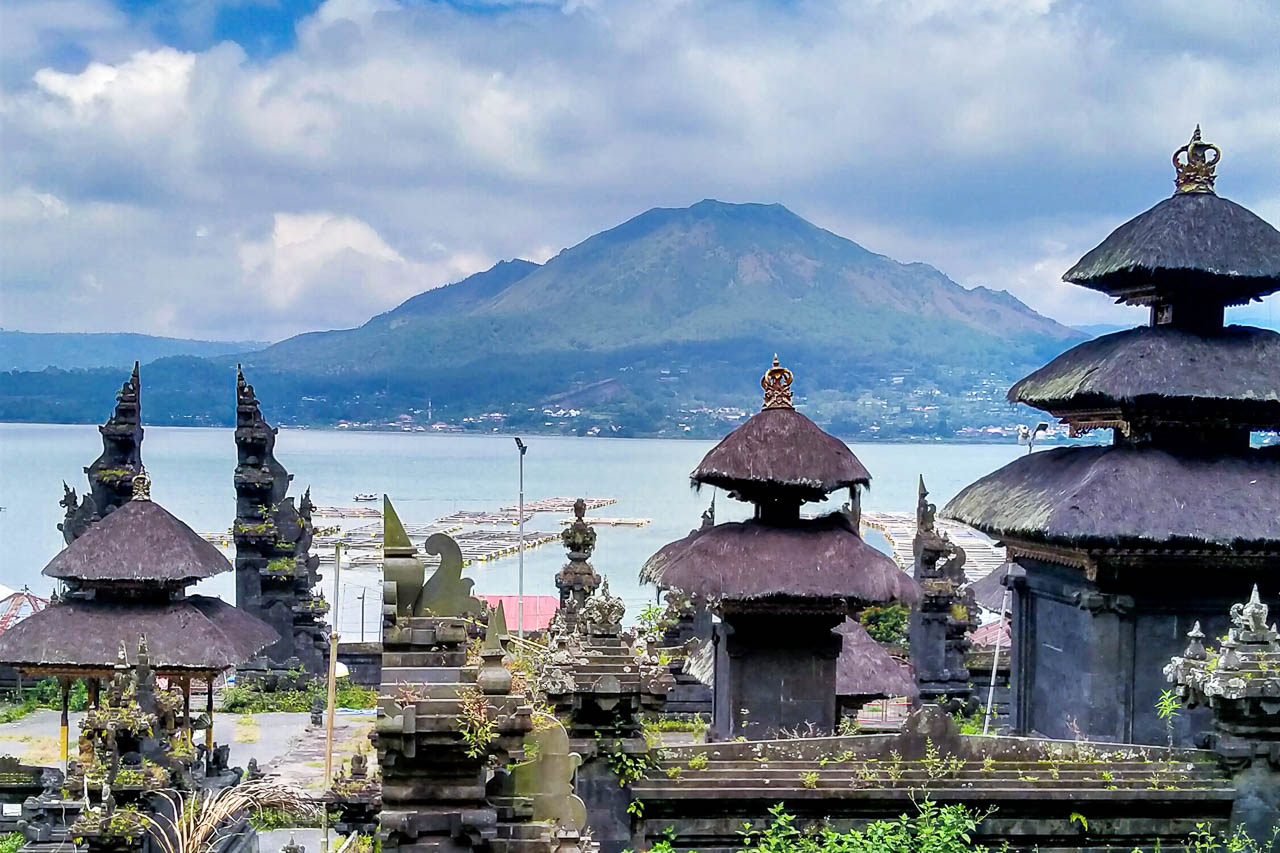 Pura Ratu Sakti Pancering Jagat Trunyan