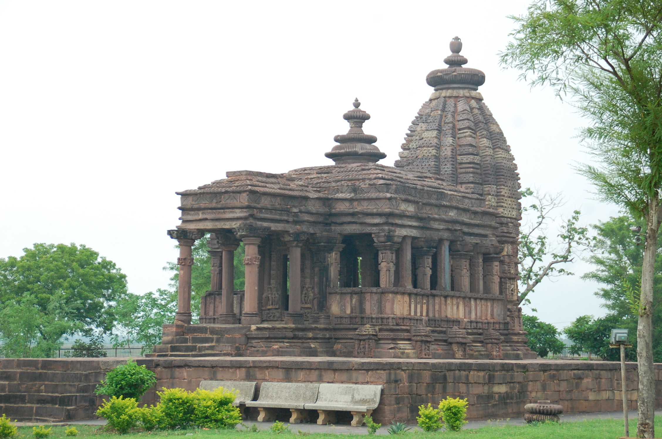 Mahadeva temple, Nohta 5