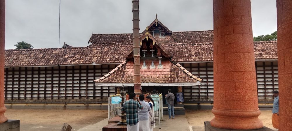 Vadakkan Paravoor Peruvaram Mahadeva Temple 5