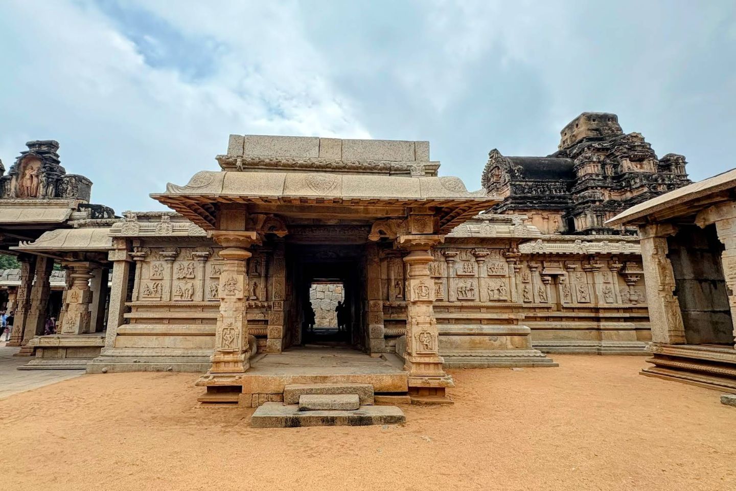 Hazara Rama temple