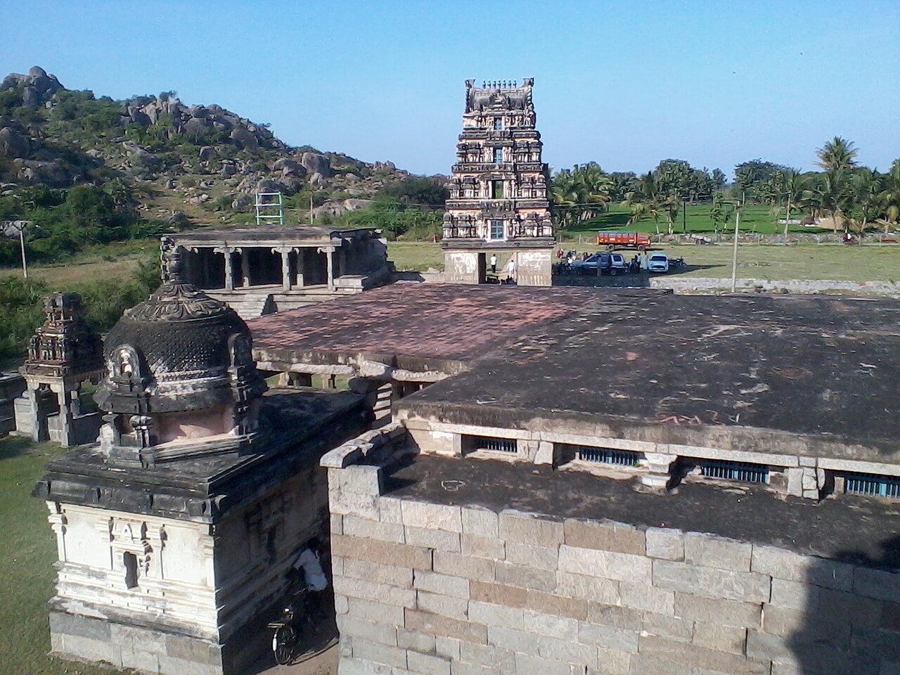 Avanibhajana Pallaveshwaram temple