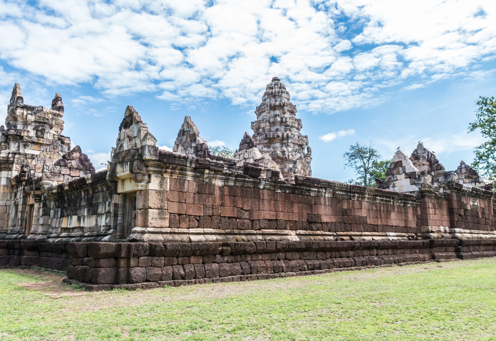 Sdok Kok Thom 11