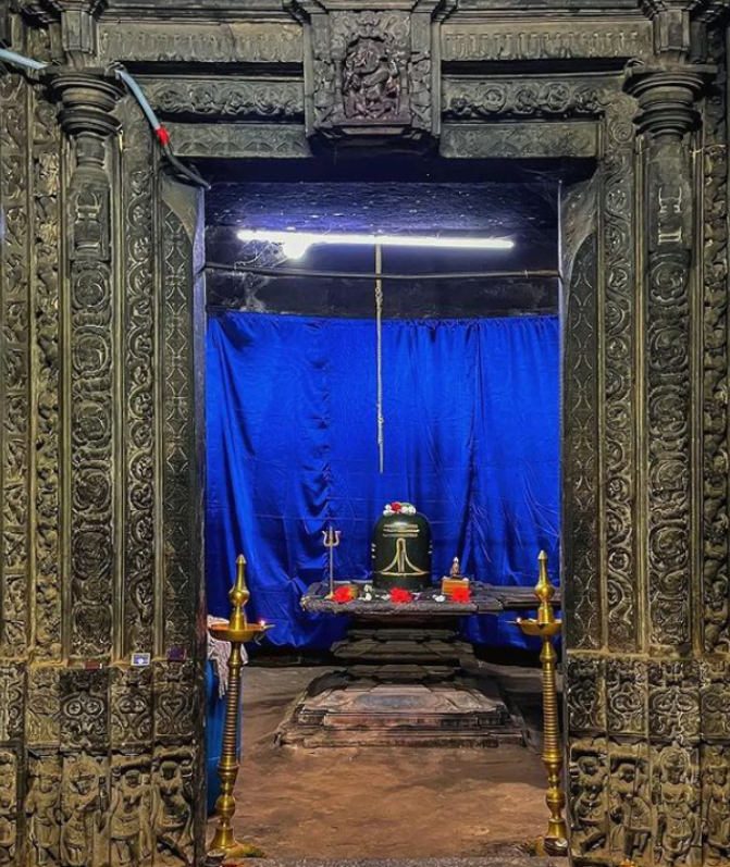 Tarakeshwara Temple, Hangal