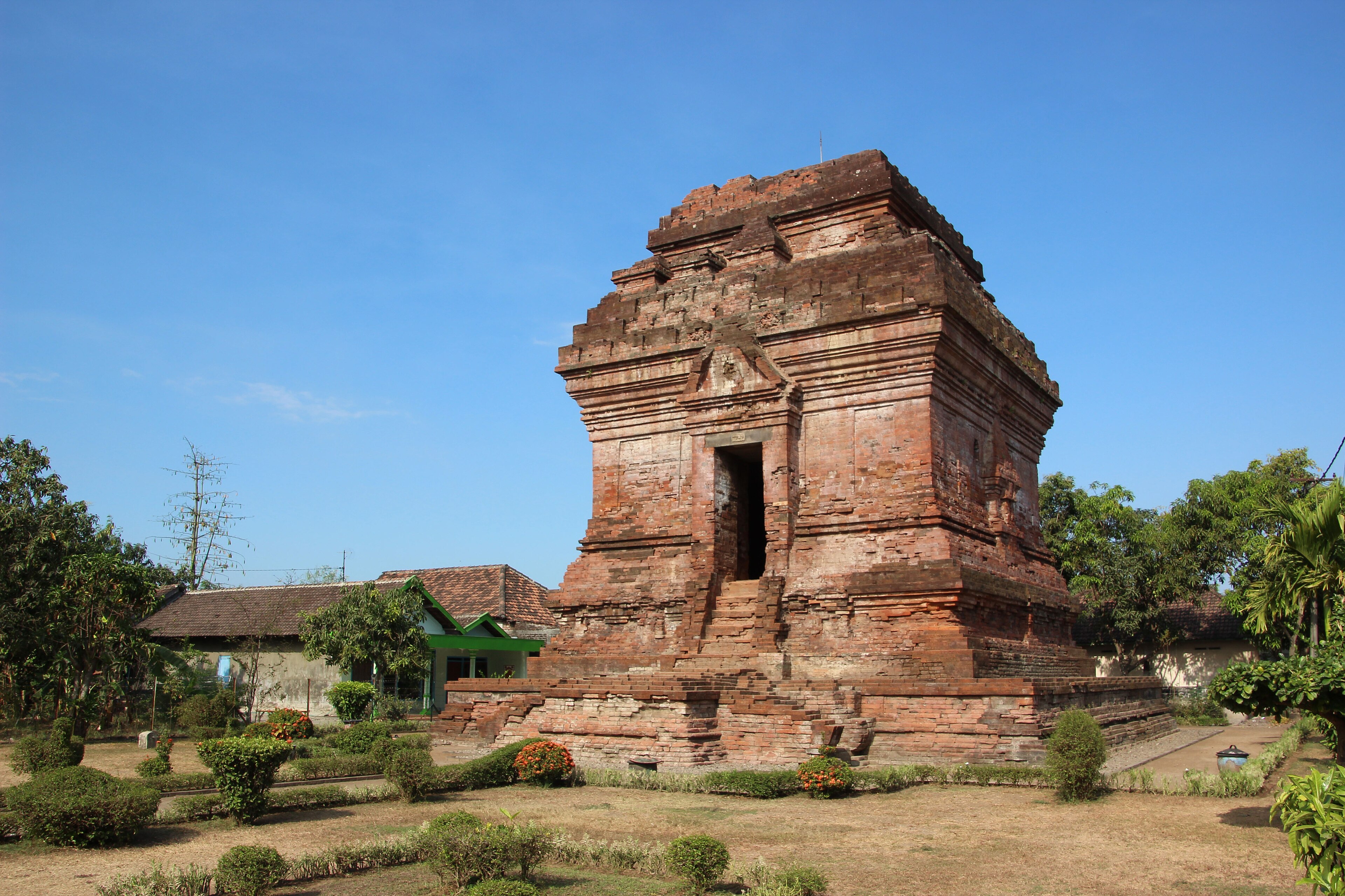 Pari Temple