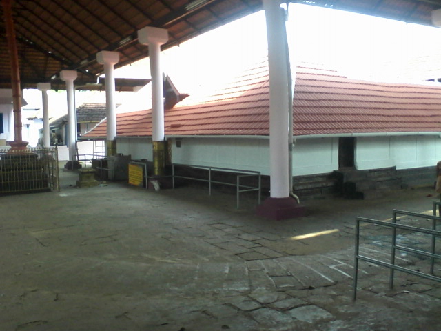 Mangottu Bhagavathi Temple 4