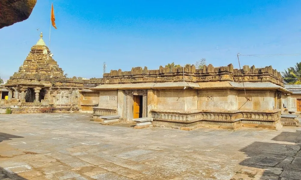 Someshwara Temple, Lakshmeshwara 5