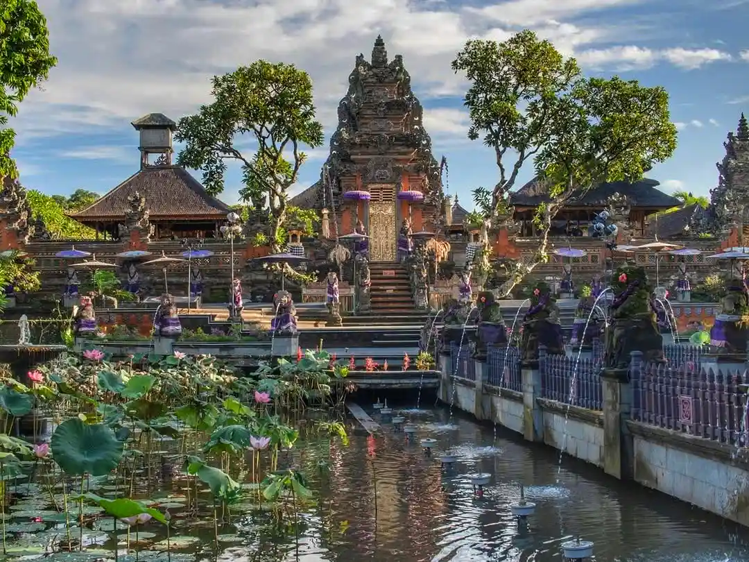 Pura Taman Saraswati