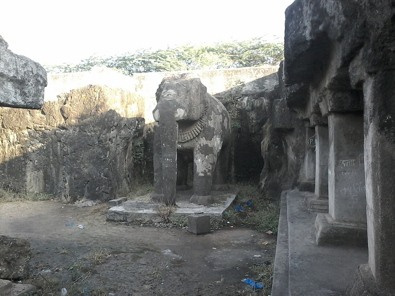 Shivleni Caves