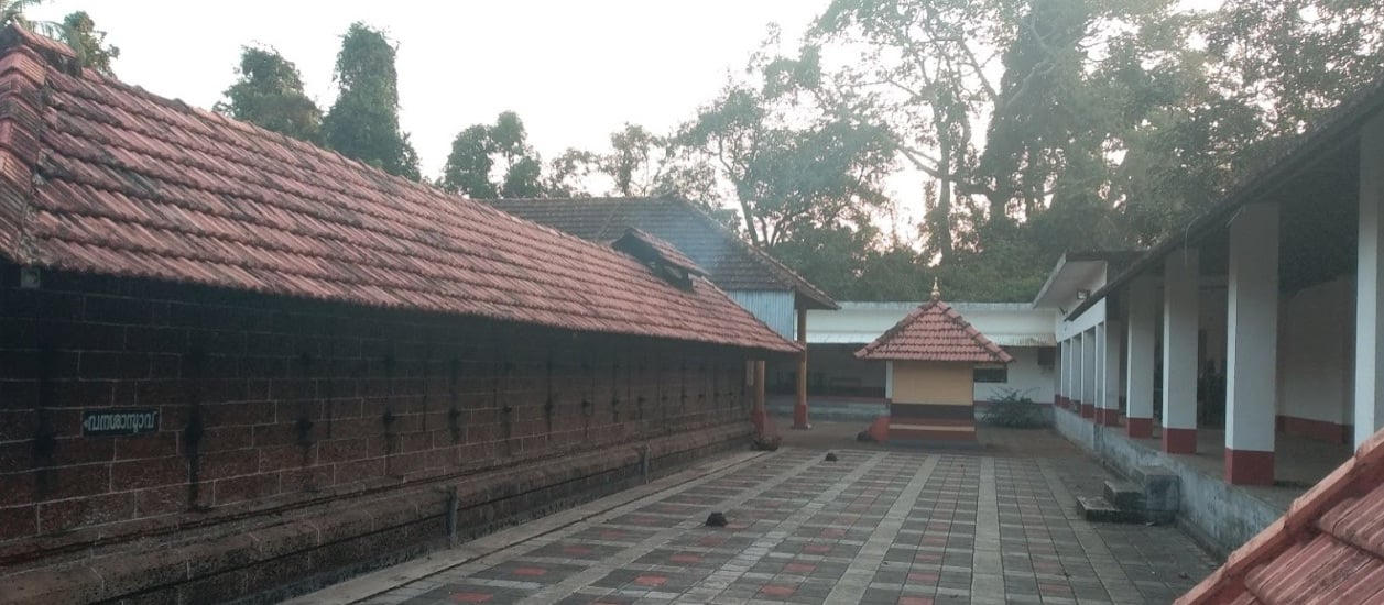 Shree Adukkath Bhagavathy Temple 4