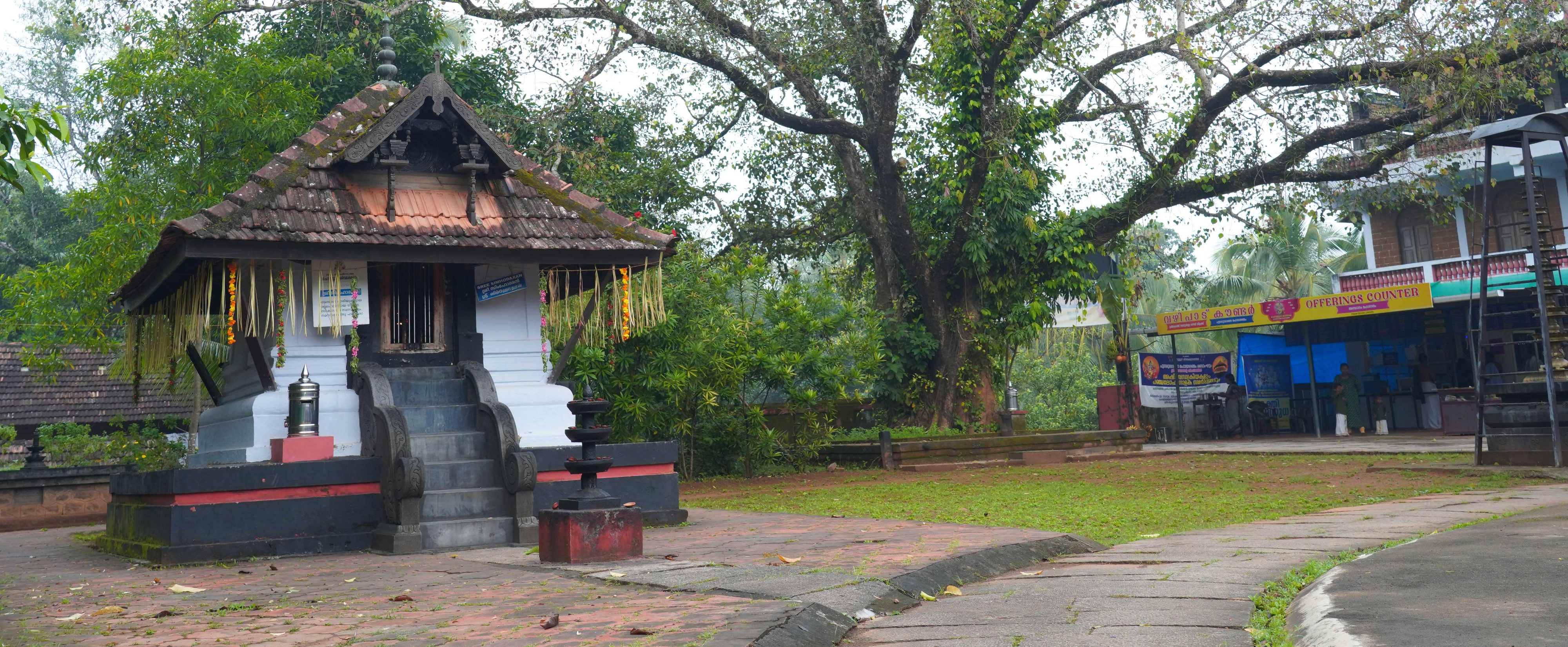 Chowalloor Siva Temple 5
