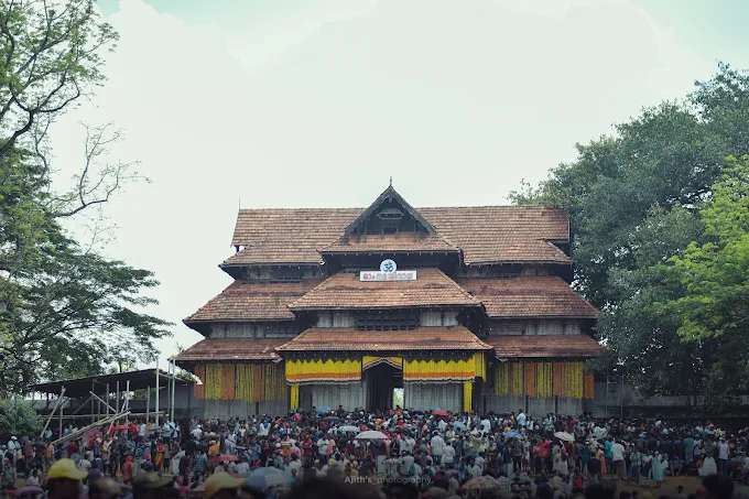 Thiruvaalathoor Randumoorthi Bhagavathi Kshethram 9