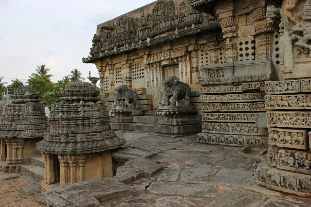 Mallikarjuna Temple, Basaralu 9