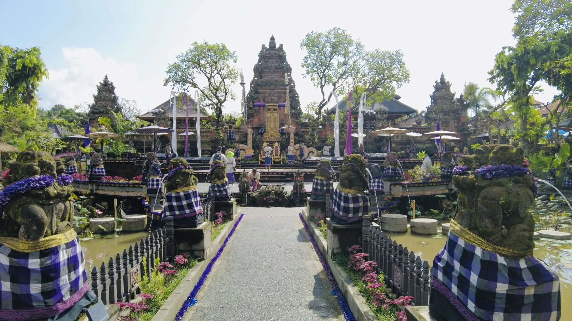 Pura Taman Saraswati 7