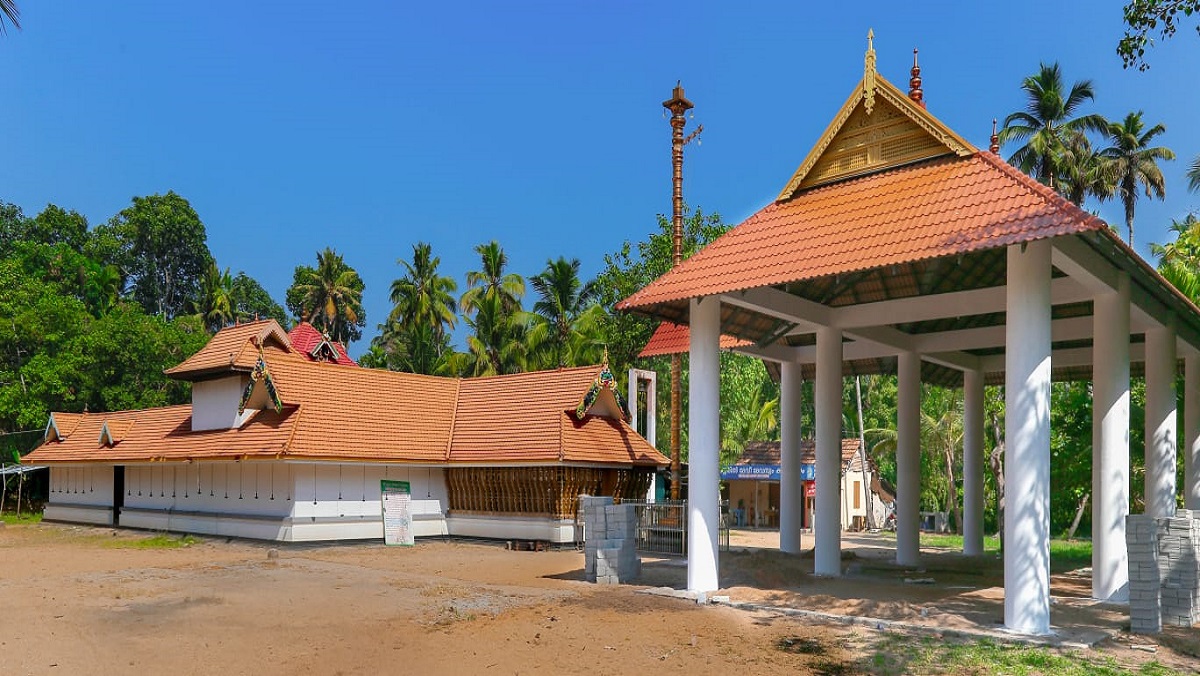 Arattupuzha Temple 6