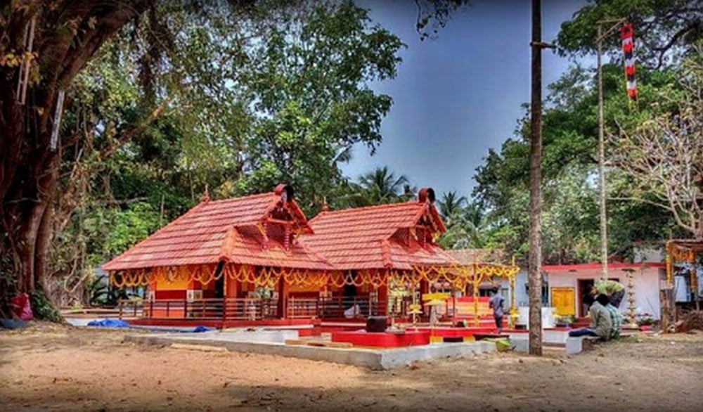 Kannapuram Kizhakke Kavu Bhagavathy Temple 5