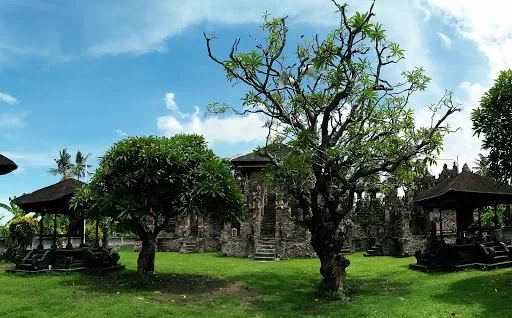 Pura Beji Sangsit