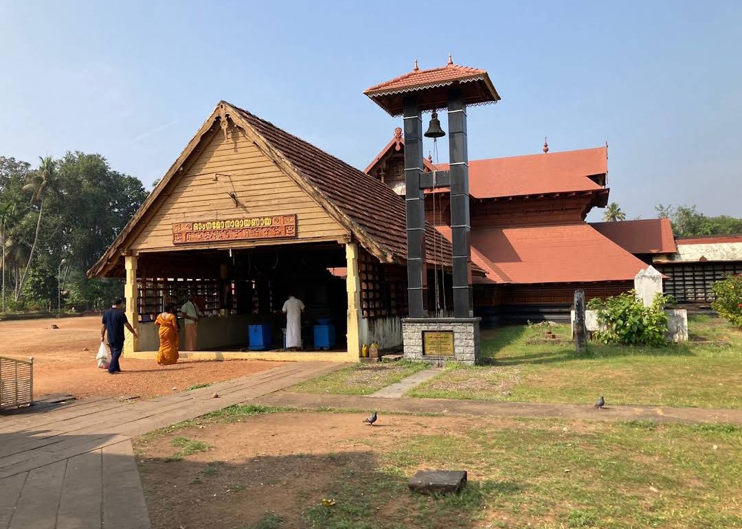 Thakazhi Sri Dharmashasta Temple 4