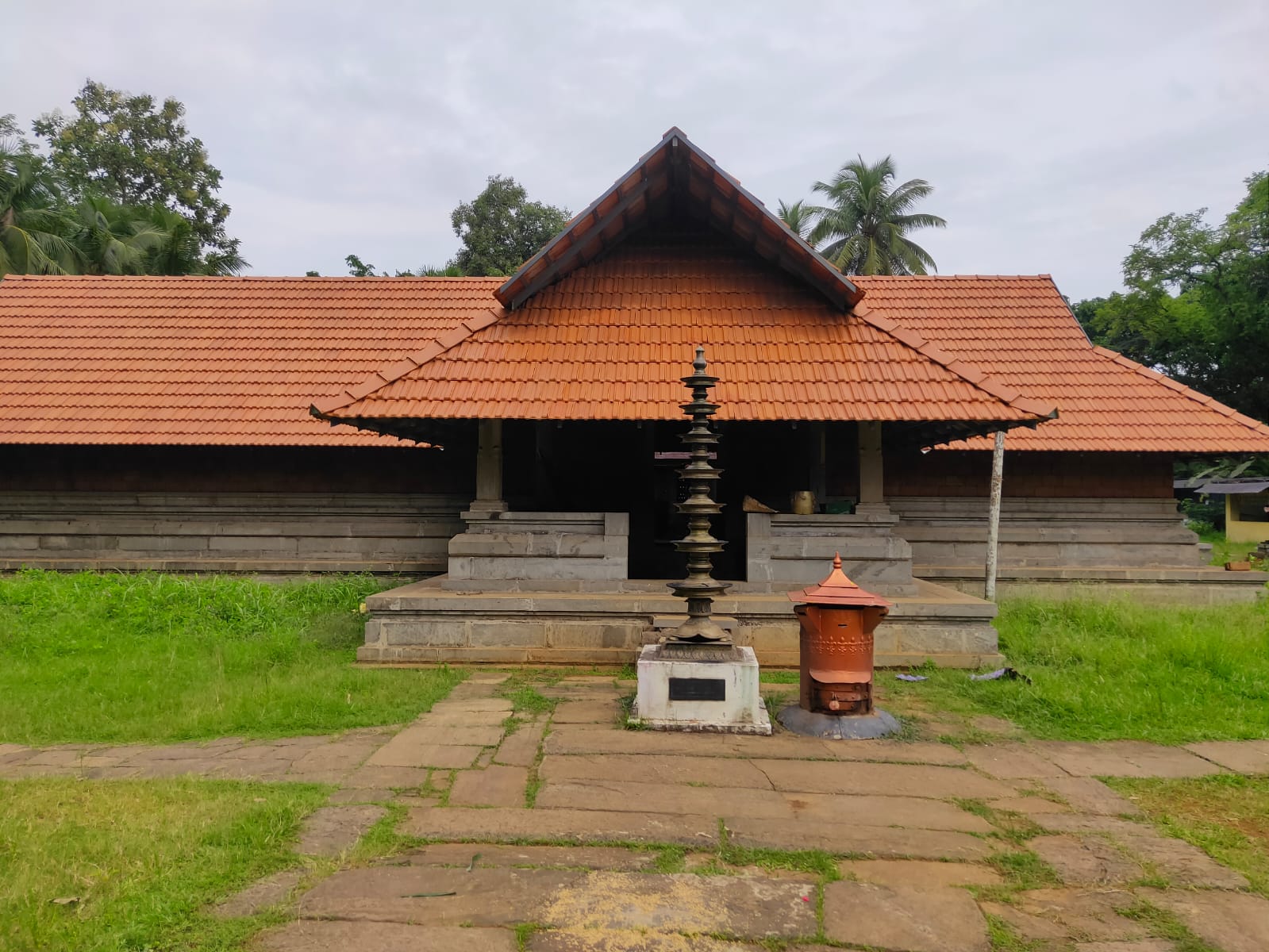 Kodikkunnu Bhagavathy Temple 4