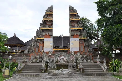 Pura Penataran Sasih