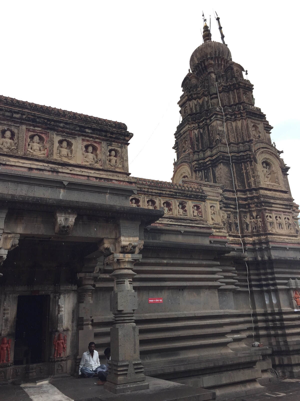 Shri Laxmi Narsimha Temple