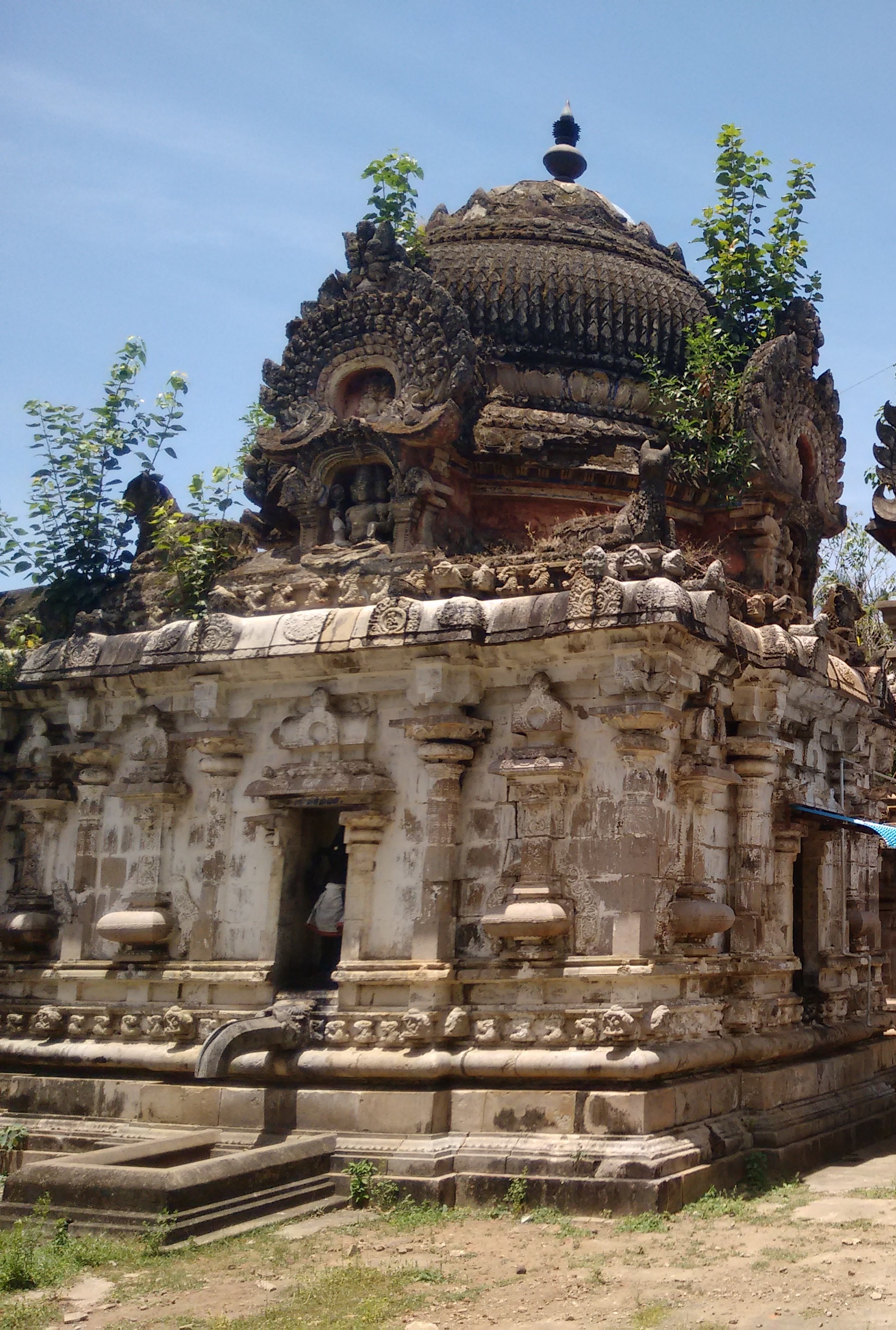 Karuppariyalur Kutram Poruttha Naathar temple