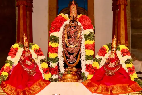 Vaishnava Nambi and Thirukurungudivalli Nachiar Temple 9