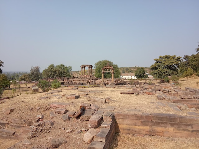 Hindola torana and Chaukhamba 7