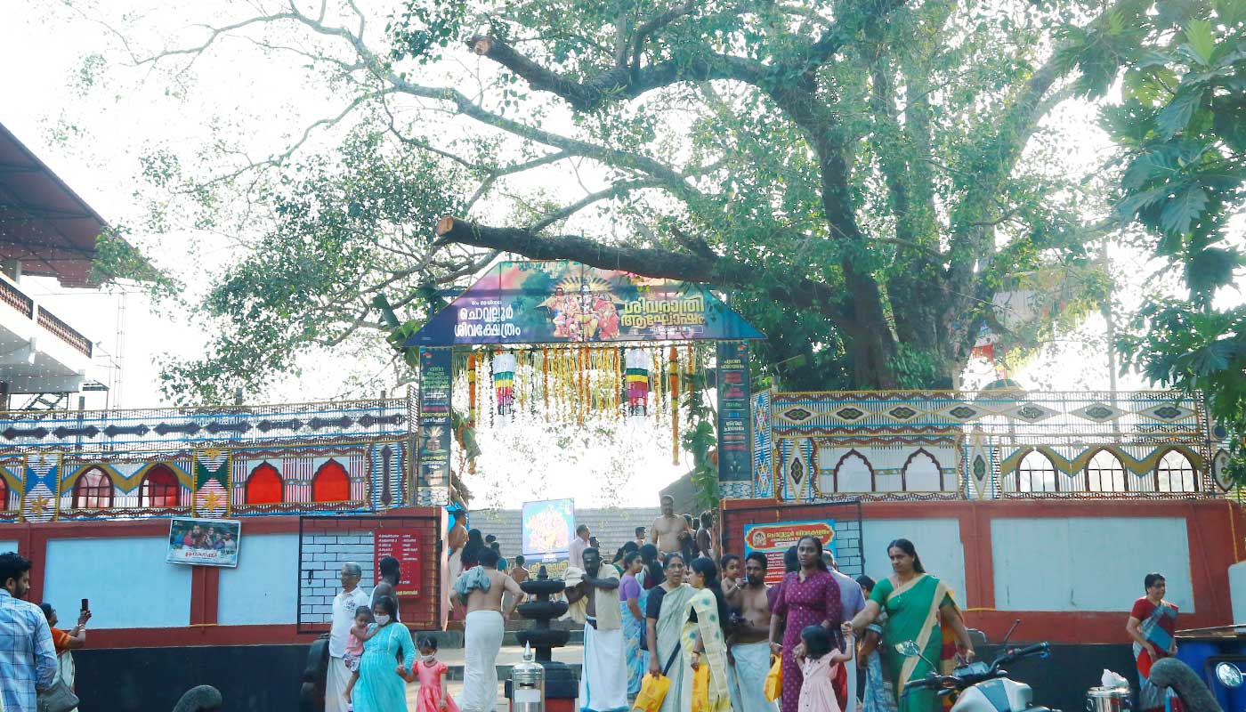 Chowalloor Siva Temple
