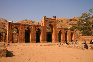 Adhai Din Ka Jhonpra 4