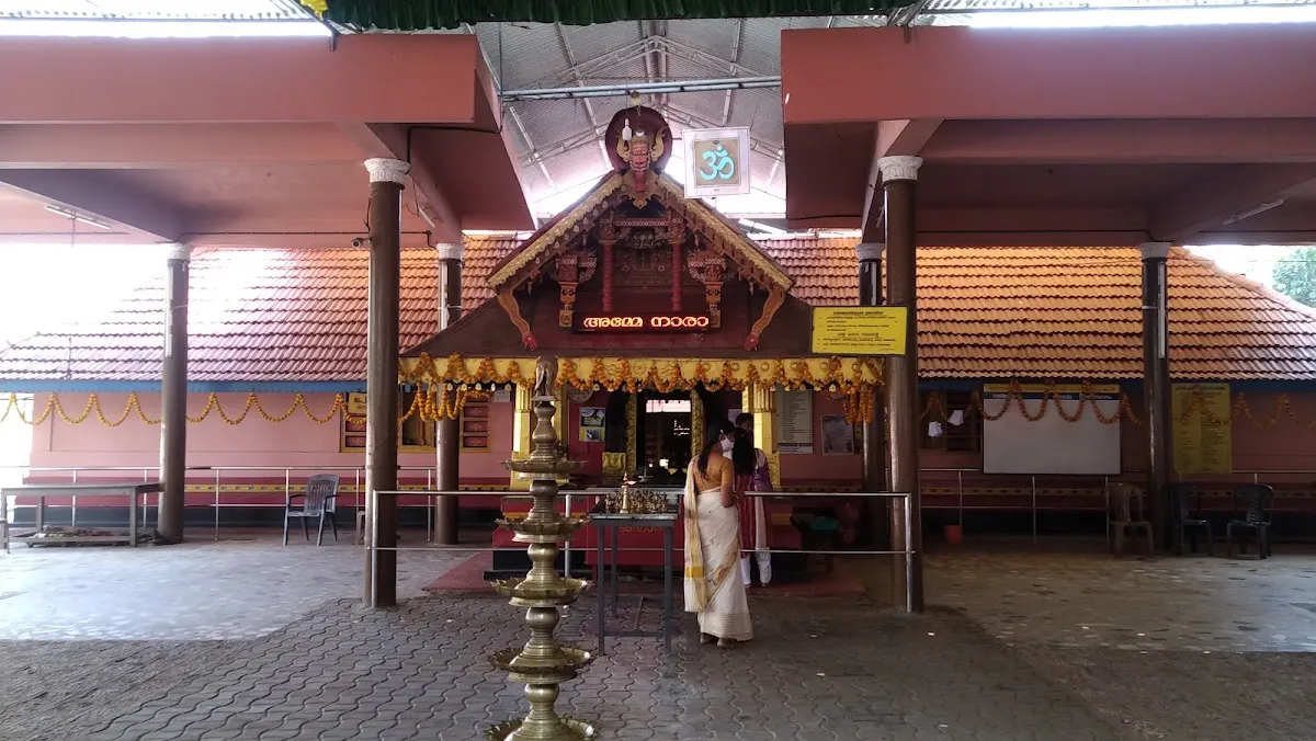 Mannam Purathu Kavu