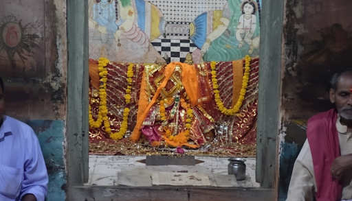 Chaurasi Khamba Mosque 8
