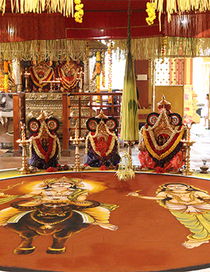 Kanadikavu Shree Vishnumaya Kuttichathan Swamy temple