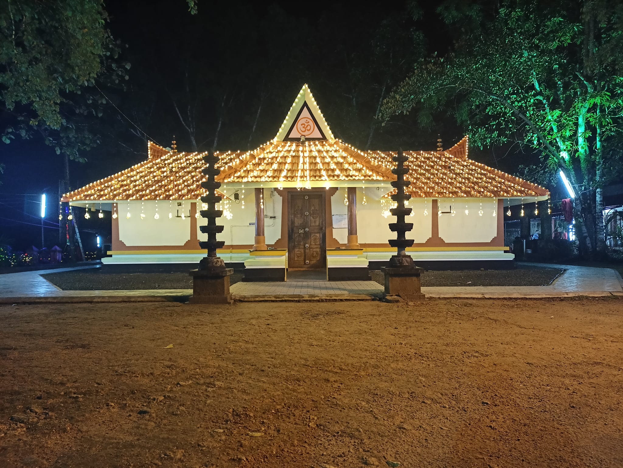 Ezhumattoor Devi Temple 4