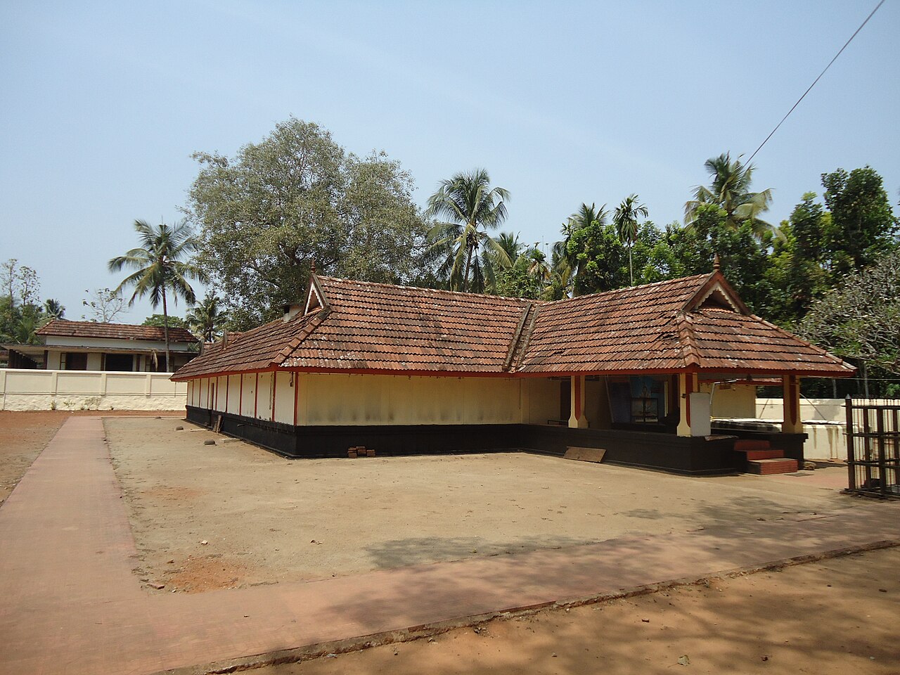 Puthoorppilly Sree Krishnaswamy Temple Manjapra 5