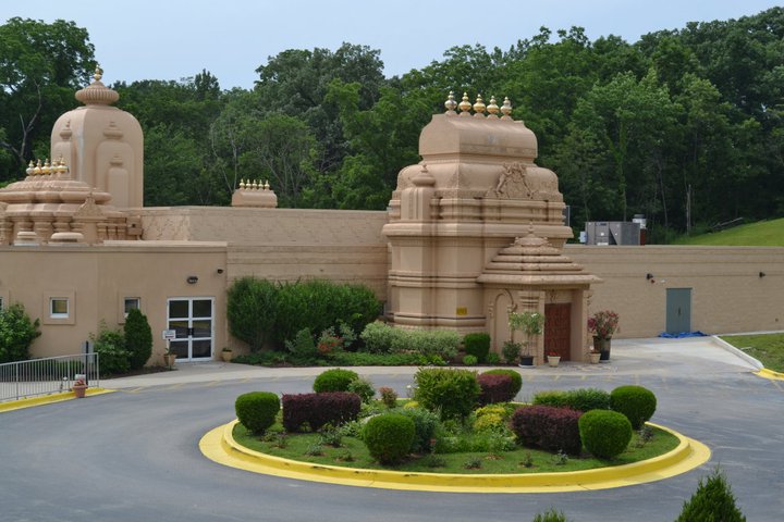 The Hindu Temple of Greater Chicago 4