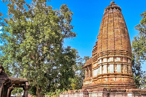 Shiva temple and monastery, Chandrehe